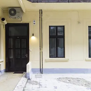 Authentic Klauzal Апартаменты Будапешт