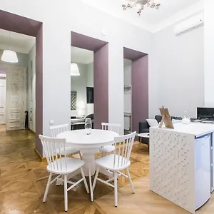 Kuxos On Machabeli Street Апартаменты Тбилиси